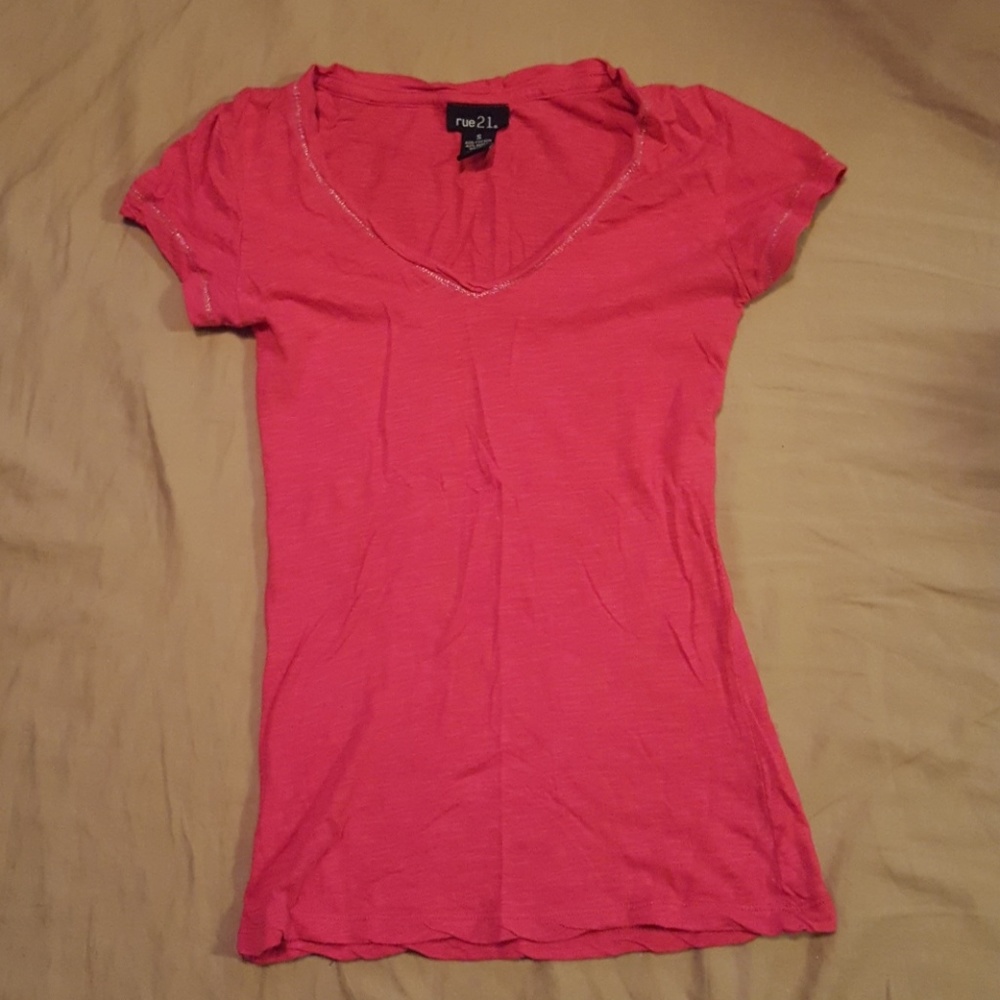 Fitted Tee